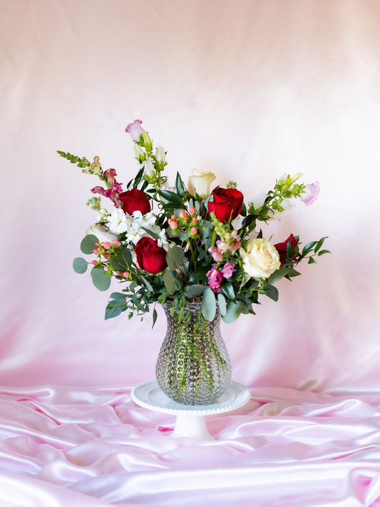 Valentines Day - Deluxe Arrangement